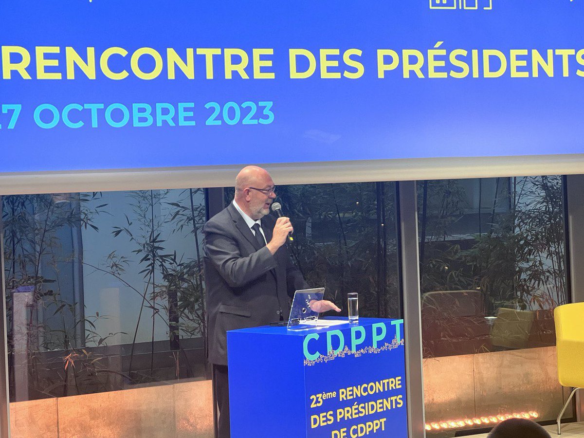 StTRAVERT's tweet photo. #Paris 23èmes rencontres des Présidents de #CDPPT -Commissions Départementales de Présence Postale. En tant que Président de l’ONPP -Observatoire National de la Présence Postale - j’ai tenu à rappeler le rôle essentiel de la mission de proximité et de service public de la Poste. https://t.co/ZftBRW37DI