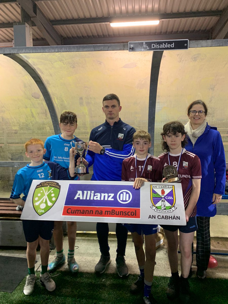 Congrats to Cootehill on winning the Allianz Cumann na mBunscol Division 1 Hurling final today against Mullagh.Thanks to the Mullagh teacher &amp; coach,  Canice Mahr, a senior county hurler, for making the presentations to both teams.<a href="/cnambnaisiunta/">Cumann na mBunscol</a> <a href="/CavanCoBoardGaa/">Official Cavan GAA</a> <a href="/AllianzIreland/">Allianz Ireland</a>