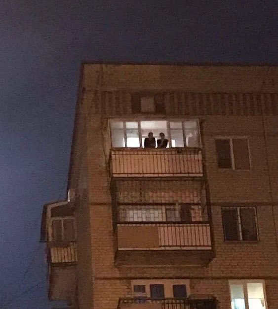 + kanka sence hata bende miydi 
- sacmalama neler yasadigini hatirla