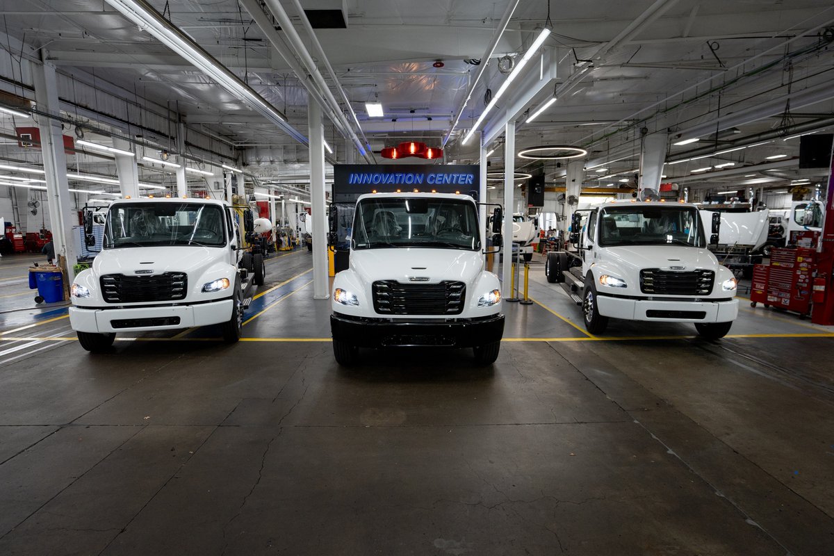 Our electric journey continues.⚡ Production of our Freightliner battery electric medium-duty trucks, the #eM2 has begun! These electric box trucks will be rolling out of our Portland plant and onto the streets soon. That's the #PowerBehindTheSwitch ⚡ bit.ly/496UbIV