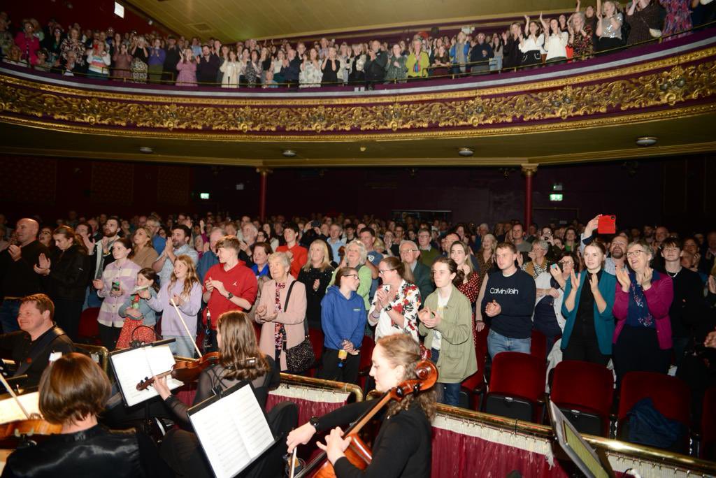 🎭<a href="/TuairinDubh/">Tuairín Dubh</a> san <a href="/EverymanCork/">The Everyman</a> an tseachtain seo chaite. 
🎶 Bhí sé speisialta. 
🙌🏻Fís a fhíorú.🙌🏻 
Go raibh maith agaibh🤩