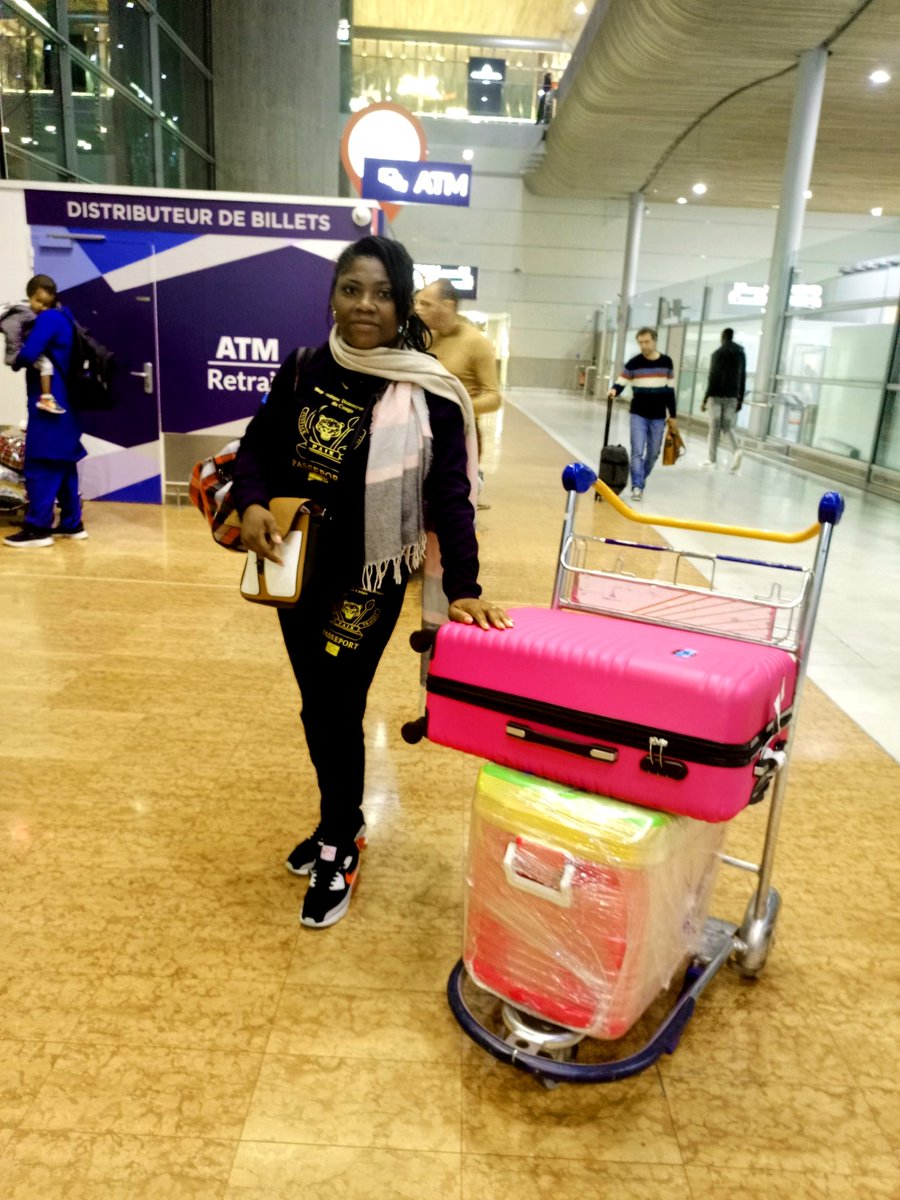NKizubanata's tweet photo. Nominée dans la catégorie PRIX SPÉCIAL, a la semaine Afrique des solutions qui se tient à PARIS, dédié aux entrepreneurs , aux startup innovants, je représente valablement la RDC. Merci à @anadecrdc1 et a la @Presidence_RDC .... Samedi la soirée de remise des trophées. https://t.co/Kr4oNn61Po