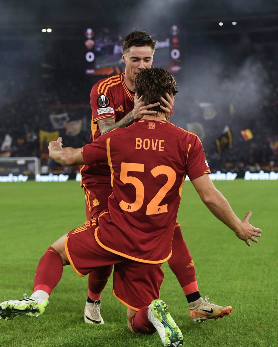 Roma Beat Slavia Prague