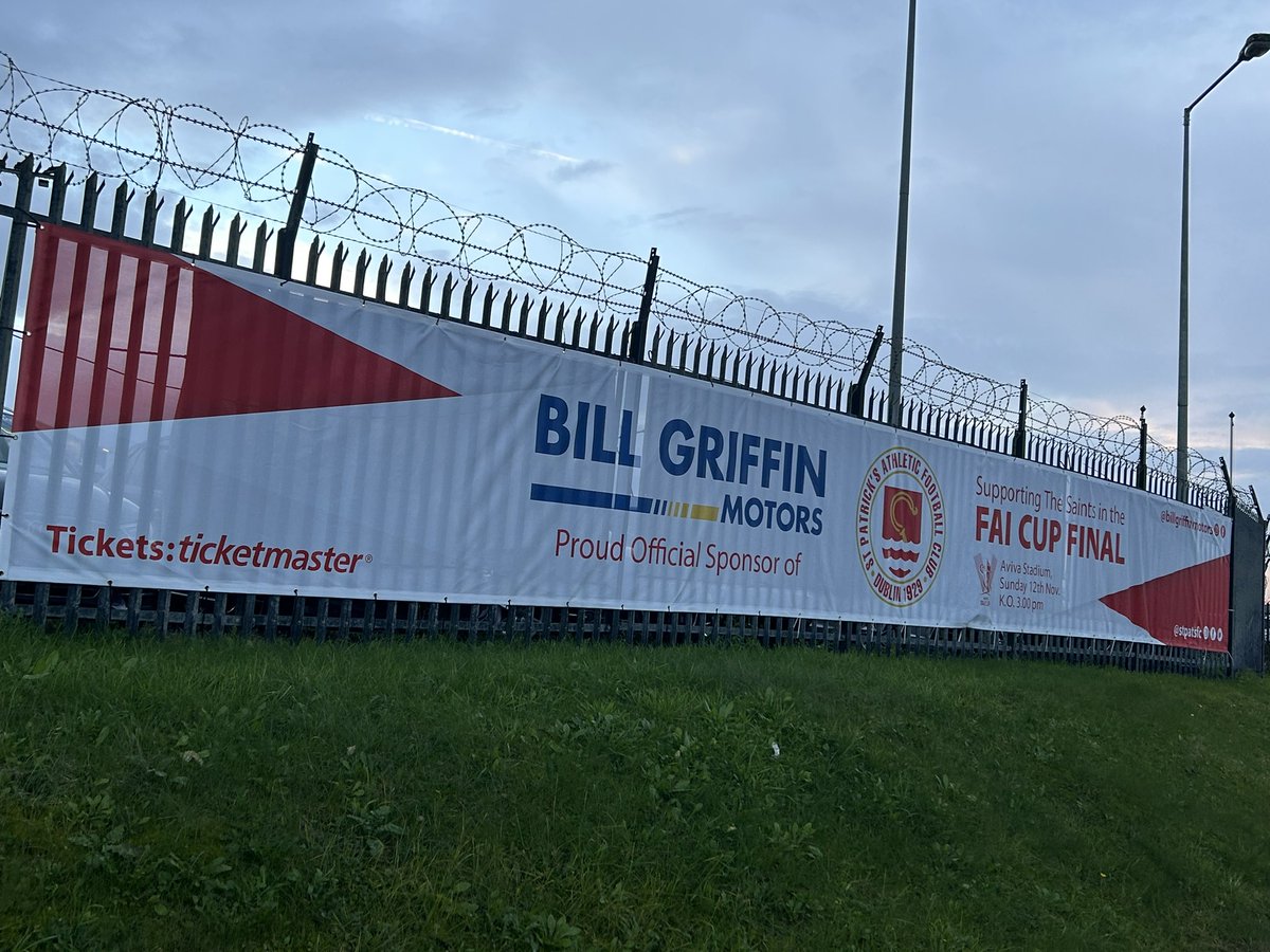 🤍❤️Huge 15 metre banner gone up on the Naas Road in support of @stpatsfc FAI Cup final v bohs in the Aviva on November 12th, see you there! 

#SupportingLocal #faicupfinal #stpatsfc
@leagueofireland
@FAIreland