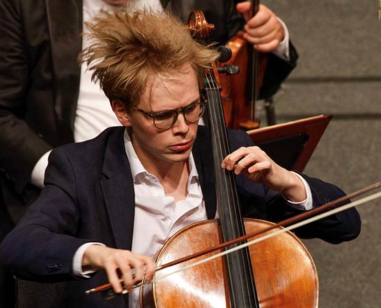 London Cello Society (@londoncellos) on Twitter photo Some Glitter and Cello
Gold is coming to London on Sunday Nov 19th organised by <a href="/cellistpearson/">JUSTIN PEARSON</a> and the London Cello Society. Catch some fabulous cello playing by up and coming stars
Philipp Schupelius
youtube.com/watch?v=_X74Pv⦠Some Glitter and Cello
Gold is coming to London on Sunday Nov 19th organised by <a href="/cellistpearson/">JUSTIN PEARSON</a> and the London Cello Society. Catch some fabulous cello playing by up and coming stars
Philipp Schupelius
youtube.com/watch?v=_X74Pvā¦