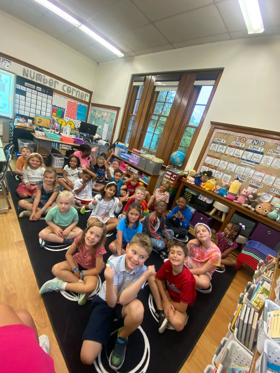 DoraBechtel1's tweet image. Celebrating students + staff for Making their Mark on the World during October by being Inquirers! 
#PBIS #IBpyp