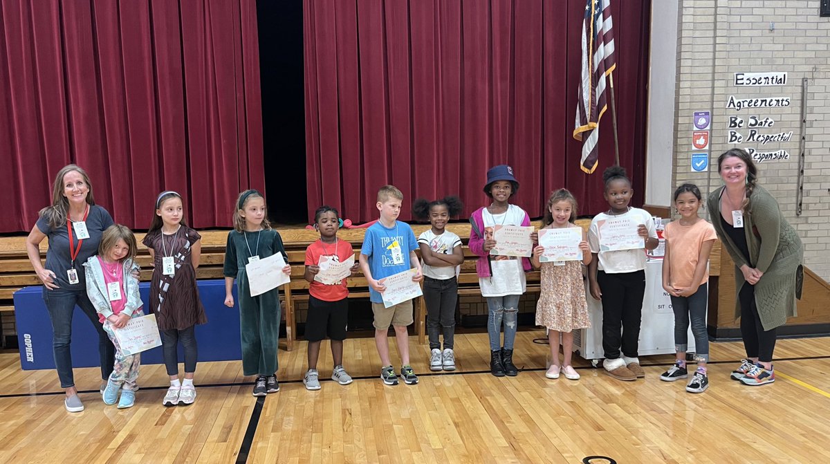 DoraBechtel1's tweet image. Celebrating students + staff for Making their Mark on the World during October by being Inquirers! 
#PBIS #IBpyp