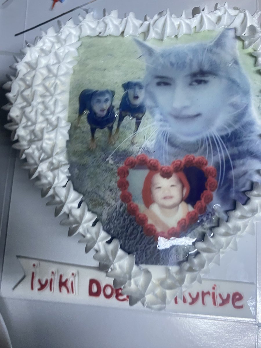 exialino's tweet photo. kyriye'nin muthis doom gunu pastasi 🥳🎂 https://t.co/9RkgajKrDb