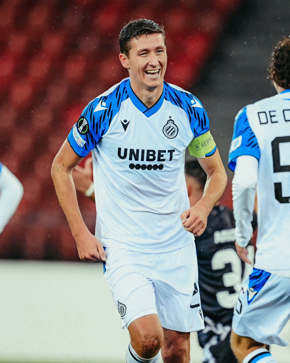 VanakenHans's tweet photo. This one is for the fans!! 👊🏻🔵⚫️ #BluvnGoan https://t.co/YdyensopdX