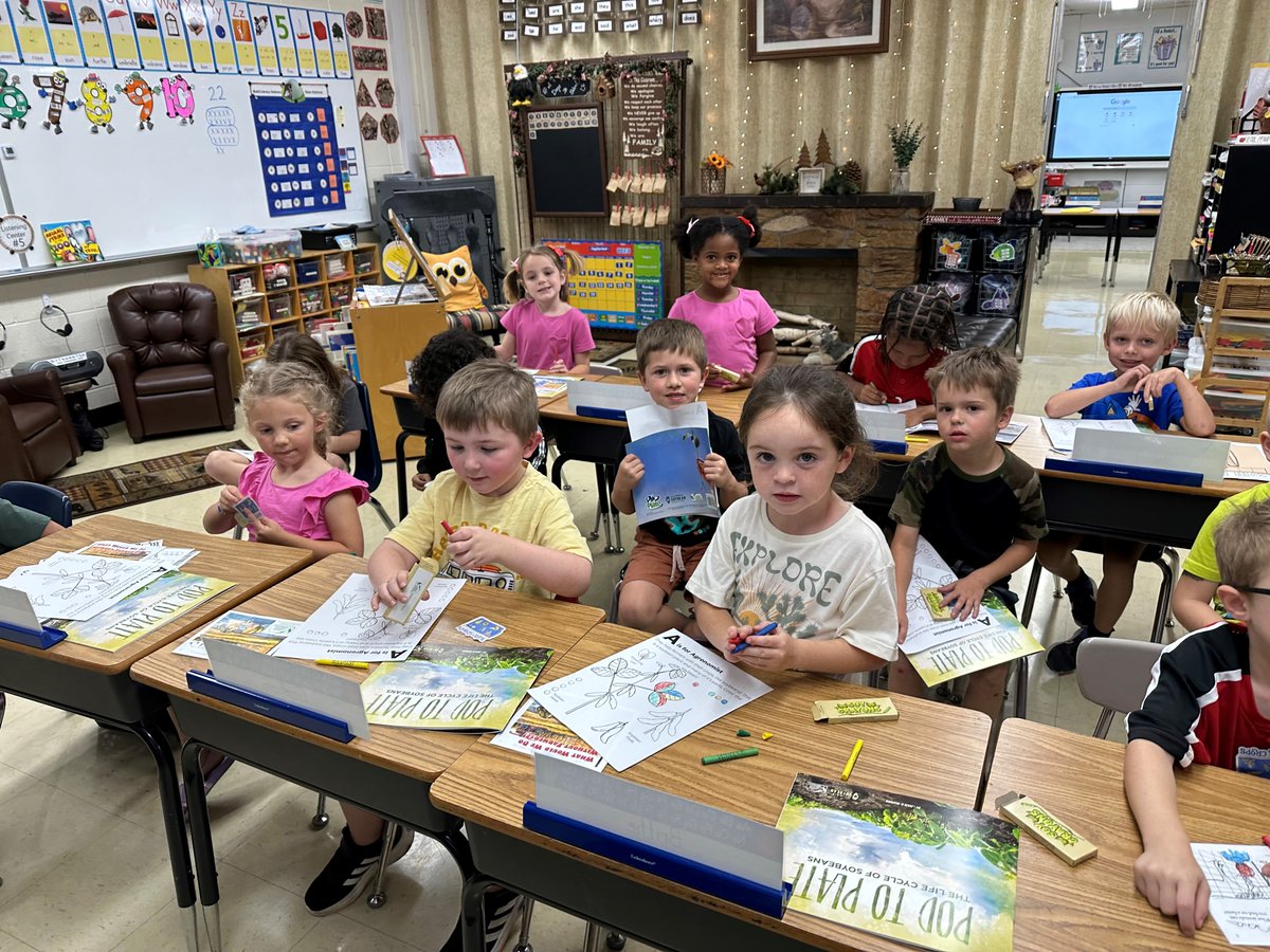 KsSoybean's tweet photo. Our board members are the best! Brandon Geiger visited his daughter's kindergarten class to help them learn that A is for agronomist. Students learned all about agronomy and our favorite row crop with soybean books, soy crayons, activity books and coloring sheets.🌱🖍 #kssoy https://t.co/on5aD0Q53F