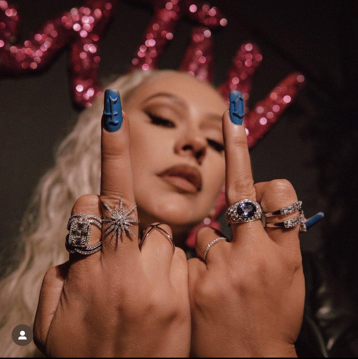 DeLara89's tweet photo. The Icon / The Fan
#21yearsofstripped #Xtina https://t.co/M8NV02RXwJ