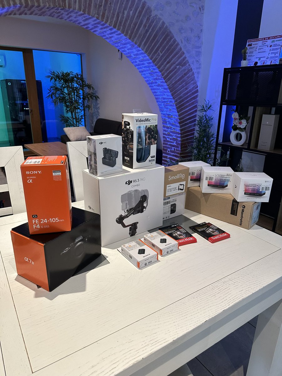 Et un step up sur notre matériel vidéo ! On va produire du contenu exceptionnel, stay tuned .. 🗿