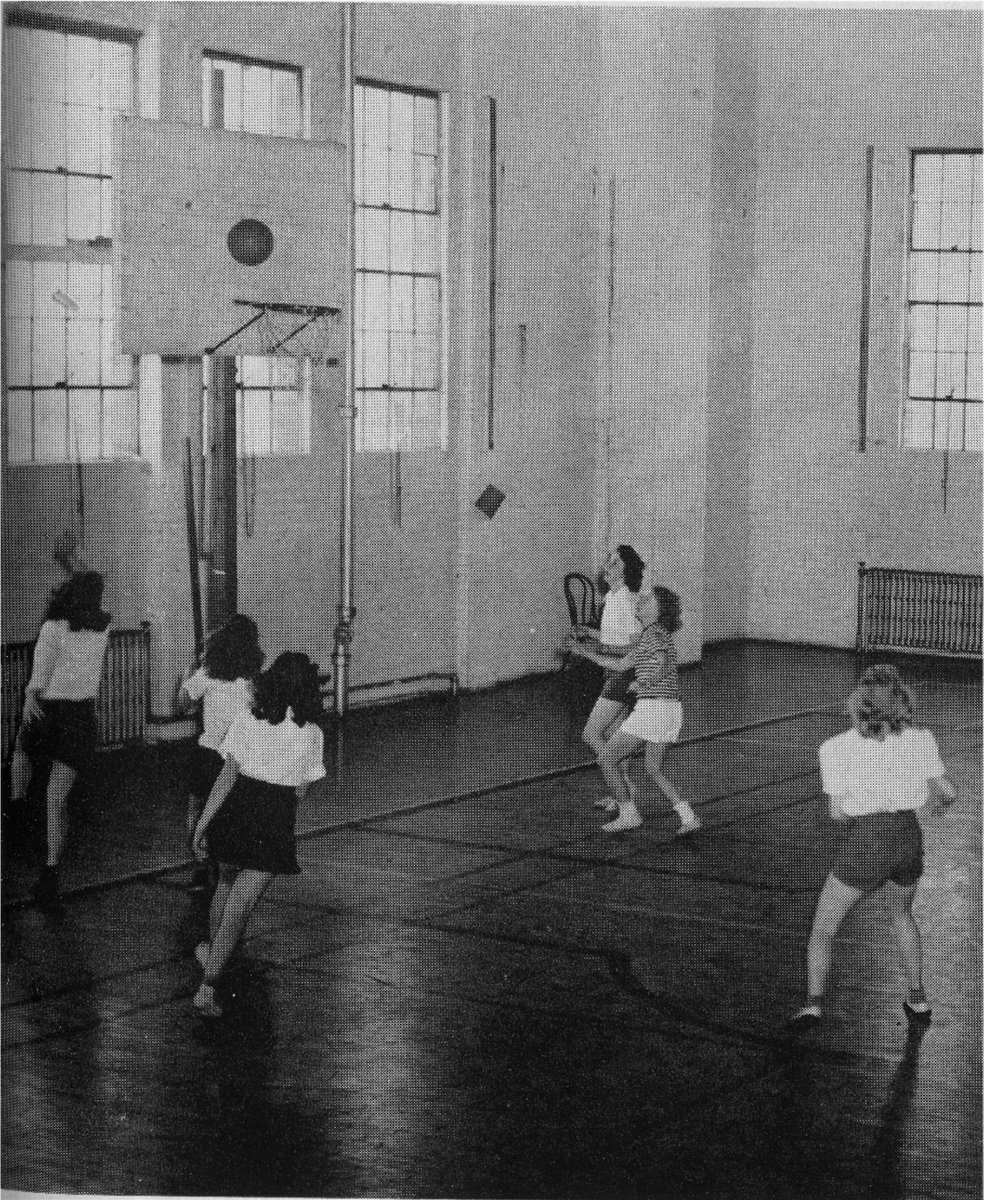 usaodrovers's tweet photo. #ThrowbackThursday features some of our athletes from our founding institution, Oklahoma College for Women. If not for their steadfast determination to be educated, we wouldn't have the foundation that our Drover Athletics thrives on today!
#Drover50th https://t.co/Ue5fDlaXJk https://t.co/yZRDRr7qHK