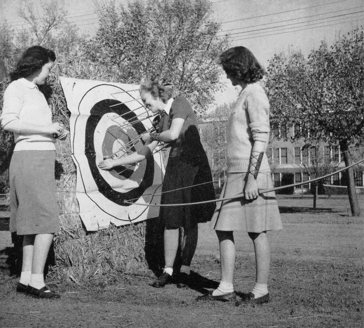 usaodrovers's tweet photo. #ThrowbackThursday features some of our athletes from our founding institution, Oklahoma College for Women. If not for their steadfast determination to be educated, we wouldn't have the foundation that our Drover Athletics thrives on today!
#Drover50th https://t.co/Ue5fDlaXJk https://t.co/yZRDRr7qHK