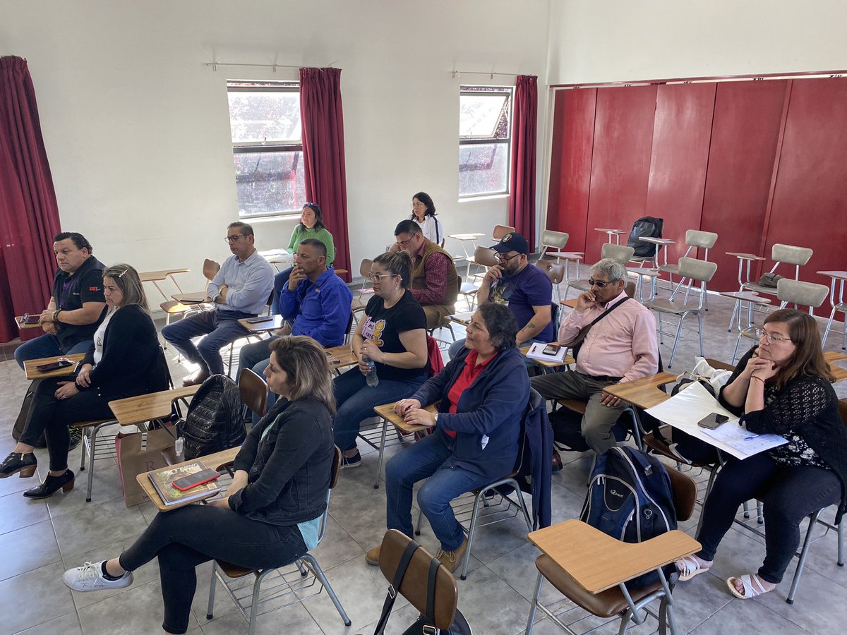 TrabajoBiobio's tweet photo. 📚 seremi Sandra Quintana acompañó inicio de Escuela de #FormaciónSindical Nivel Avanzado en el #Biobío, cuyo objetivo es contribuir a la formación de trabajadores/as en competencias técnicas y habilidades de la comunicación. Es ejecutada por #EFEC y financiada por @SubsecTrabajo https://t.co/iVsskIDuzl