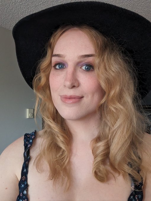 I like wearing girly hats https://t.co/wQ1HtV1KNI<a href="/tag/xhamster"class="tags"><span>#xhamster</span></a>