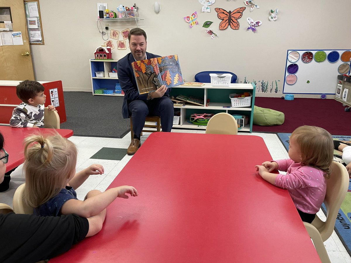 SenatorOrtt's tweet photo. It was great touring the Holley @abcd_ny Center and learning more about the vital work they do here and across the state. 

It was wonderful getting to know the dedicated staff, read a story to the kids, and meet their new CEO as well. https://t.co/xkIsEnrumH