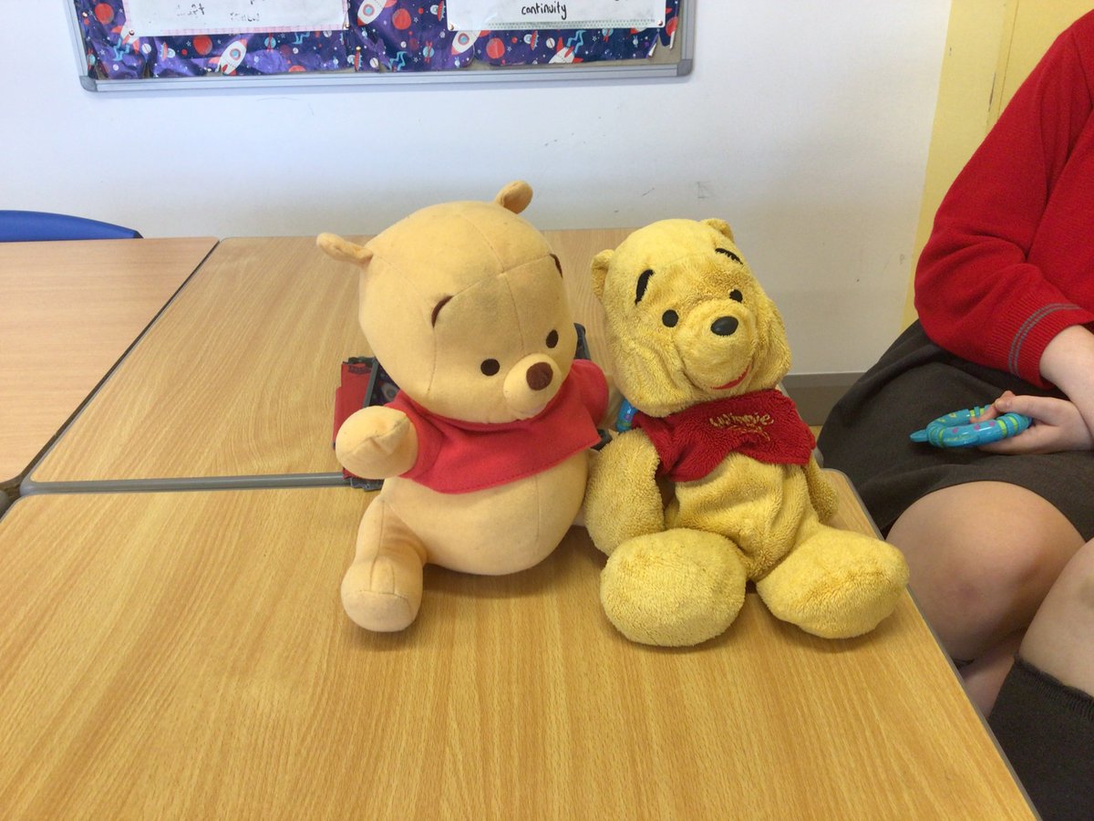 cgnmbearla's tweet photo. Fifth year students using items from childhood as a springboard for the personal essay. “They proved to be inspirational in sowing the seeds of my love for characters and the imagination, which in turn led to a deep appreciation for English literature later on.” https://t.co/OcCwC40J43