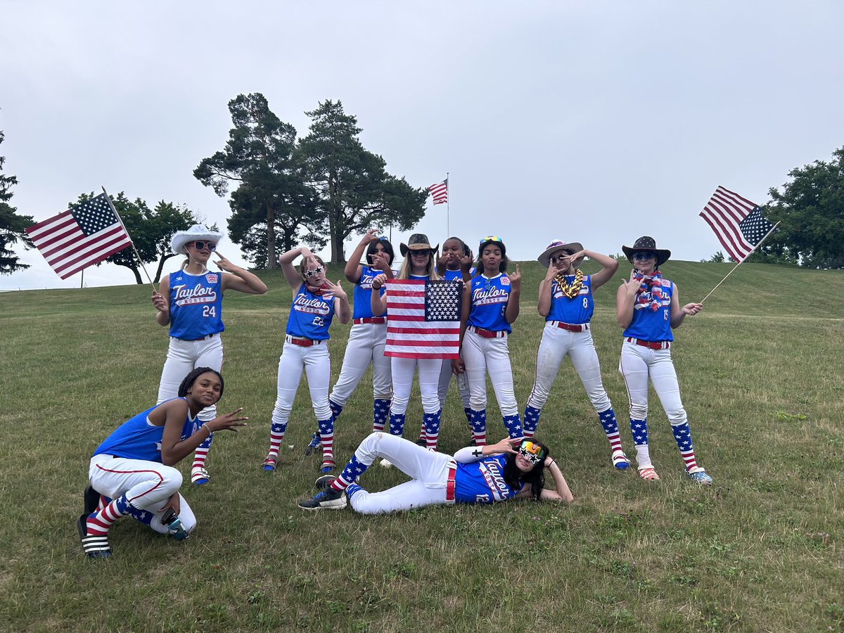 SmolenskiMark's tweet photo. https://t.co/kEpULAhl0R

Hey everyone I need your help . We are currently sitting in second for DO team of the year .Please vote  Taylor North Major softball . Also please repost . Me and my team appreciateseveryone support .  @ipeteywilliams @REZ_Sports21 @LLSBWorldSeries https://t.co/ChwrEaw8An