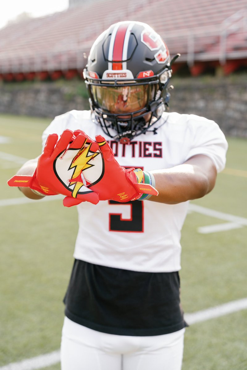 Uniform Reveal @ Norvelt 

❄️❄️🥶

Ft. Senior RB <a href="/DasjonC_/">DC💫</a>