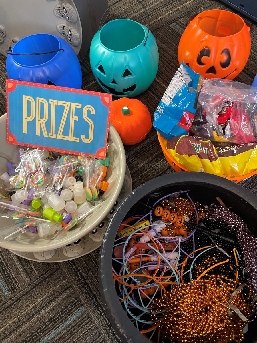 SandTGrdStudies's tweet photo. Graduate family, tomorrow is our Spooky Fall Festival! Make sure to stop by from 12pm to 2pm on Toomey Lawn for a chance to win some prizes! Bring your friends and family. #SpookyFallFestival https://t.co/sF4EcqS5IQ