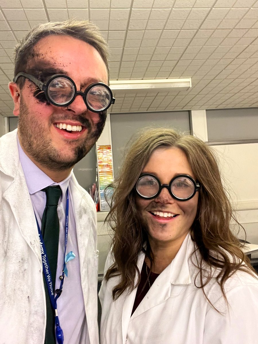 Mr Carson tweet media