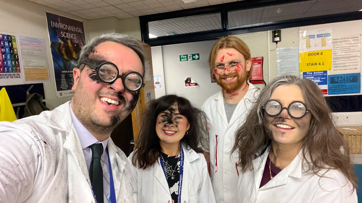 S1 Halloween disco was a blast! Well done to the S6 helpers and the scare tours, which were terrifying 👻🎃