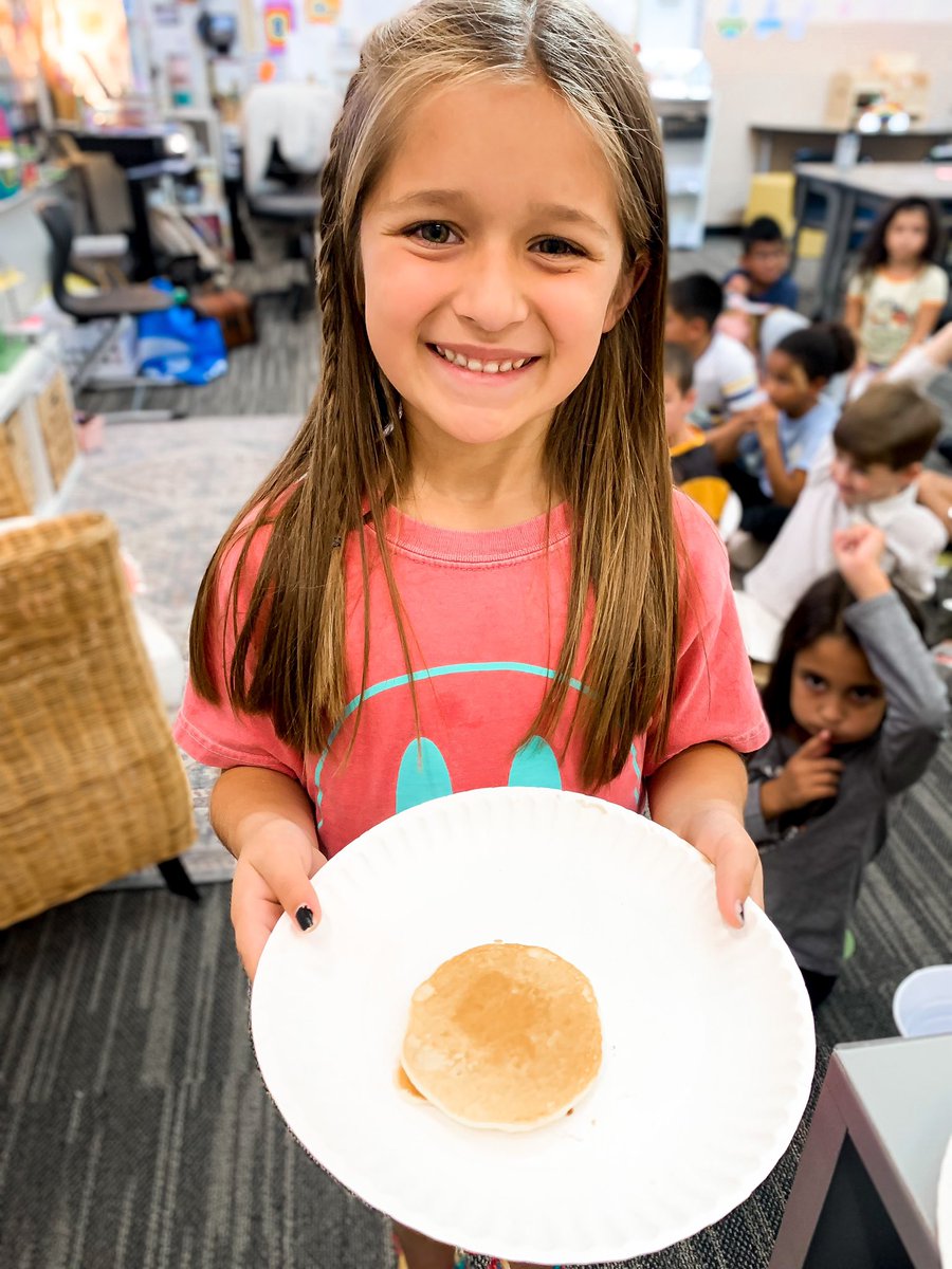 misscoltharp's tweet photo. Pancakes and dress up days!! #hammfam #hammheroes @hammelem https://t.co/vxgS8W8375
