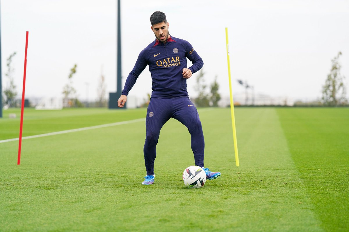 PSG_English's tweet photo. 🔙⚽️

Individual session for @marcoasensio10 at PSG Campus https://t.co/p6n1ZosElf