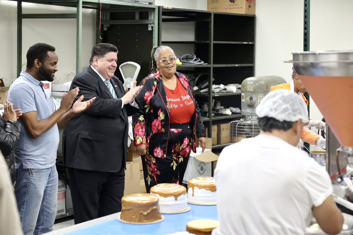 The pride of Chicago is going national.
 
Stephanie Hart has transformed her new manufacturing facility to expand Brown Sugar Bakery — making it the ONLY Black woman-owned chocolate manufacturer in the US.

Couldn't be happier to celebrate her recipe to success today.