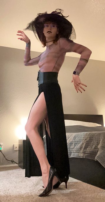 I think people liked my costume  🧙&zwj;♀️ https://t.co/I2HDTQdL6u<a href="/tag/mvsales"class="tags"><span>#mvsales</span></a>