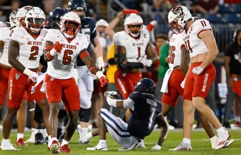 Blessed to receive an offer to NC State!
<a href="/PackFootball/">NC State Football</a>!!