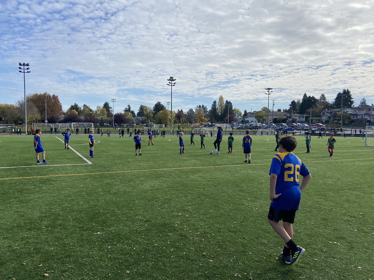 A wonderful afternoon of soccer! Great to see 10 elementary schools out participating in our jamboree! Big THANK YOU to <a href="/GorgeFC/">Gorge Soccer</a> for hosting, <a href="/SpectrumThunder/">Spectrum School</a> for providing referees, and <a href="/christaeaston4/">Christa</a> for organizing!
<a href="/sd61schools/">Greater Victoria School District</a> ⚽️