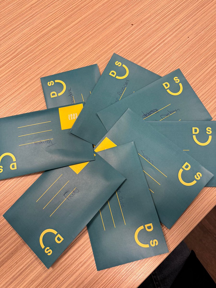 doessouf's tweet image. Daisy vroeg voor haar cliënten (minima met woonbegeleiding), een extraatje aan voor de feestdagen. 
Gun jij net als Soufiane Elazizi klein geluk aan iemand die het ook goed kan gebruiken? Check je mogelijkheden!  lnkd.in/e5Cwbvgx
#doessouf #SCA2 #kleingeluk #glimlach