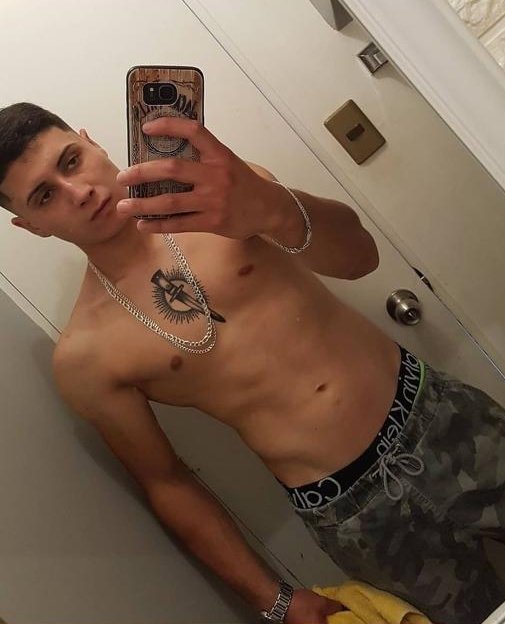 aaaaaandy2024's tweet photo. Doy 2 pack por 5 mil pesos por de estos flaitecitos follandome a cambio de lucas (30 videos) + regalito extra 🔥🤤

Mas info por dm o whatsapp +56992587517 https://t.co/XzVUwLlRXD