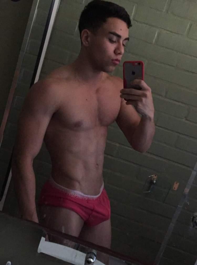 aaaaaandy2024's tweet photo. Doy 2 pack por 5 mil pesos por de estos flaitecitos follandome a cambio de lucas (30 videos) + regalito extra 🔥🤤

Mas info por dm o whatsapp +56992587517 https://t.co/XzVUwLlRXD