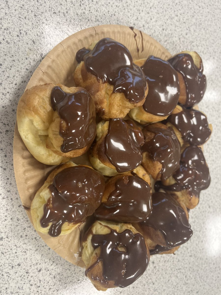 A great first attempt at choux pastry. Practical cookery students were practising profiteroles ahead of the their practical prelim. A delicious end to the day. Well done all 👏🏻 😋 <a href="/Linlithgow_Acad/">Linlithgow Academy</a> <a href="/LATechnologies1/">Faculty of Technologies</a>