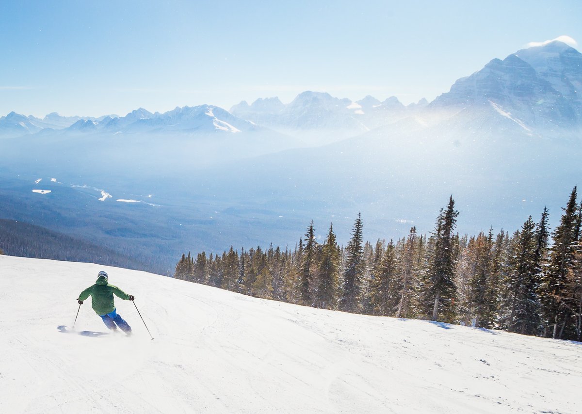 Don't miss this epic giveaway! We've partnered with @drinkhighlight to get you out skiing and riding this year by giving away 1 Adult Season Pass for the 2023/24 season! Draw date: Nov 1 Enter now: bit.ly/3tQUZS8 #skilouise #justlakeit #lakelouise