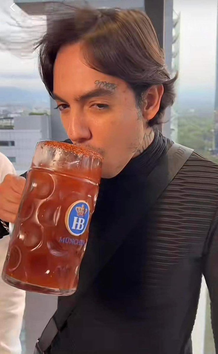 si tú fueras una miche  //  yo sería este peligroso