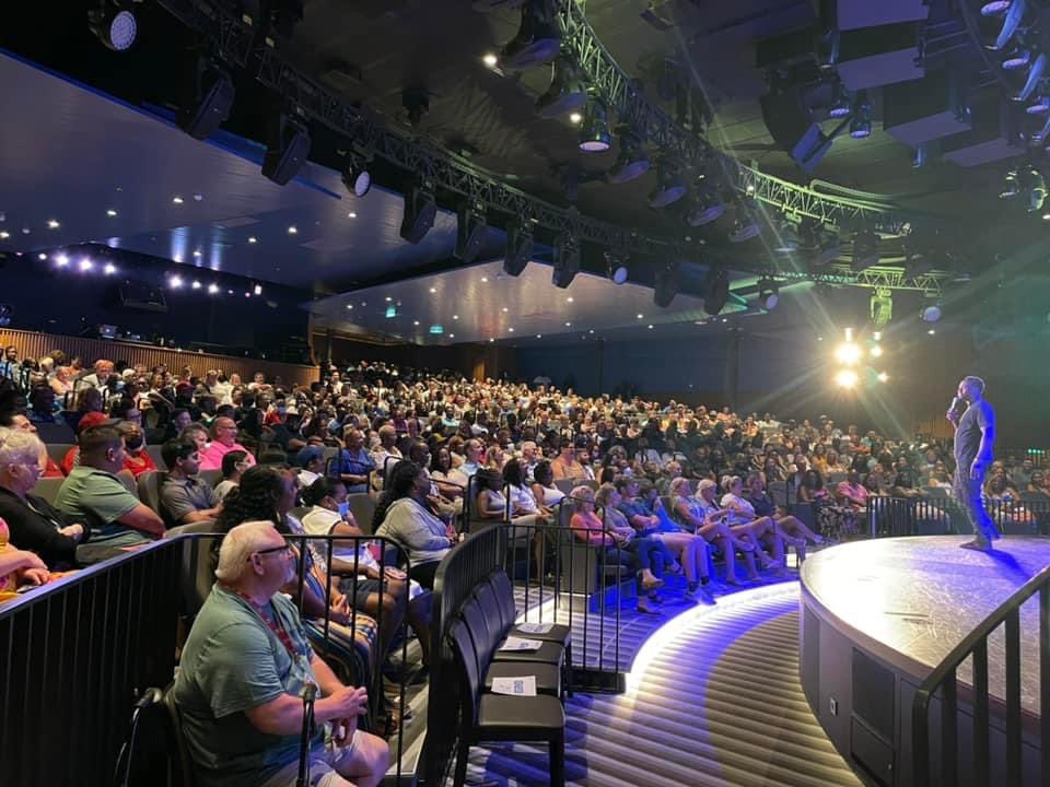 Comedian A-Train tweet media