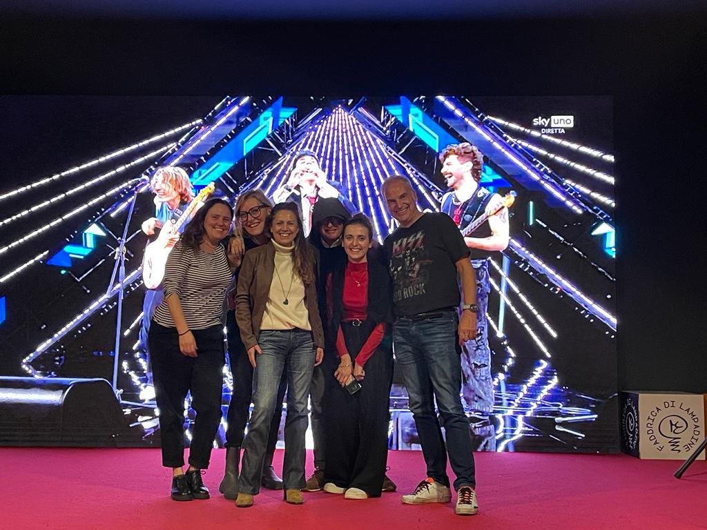 CreativeGiampy's tweet photo. #fabbricadilampadine è con gli #stuntpilot a #XF2023 https://t.co/Na5vprk5ya