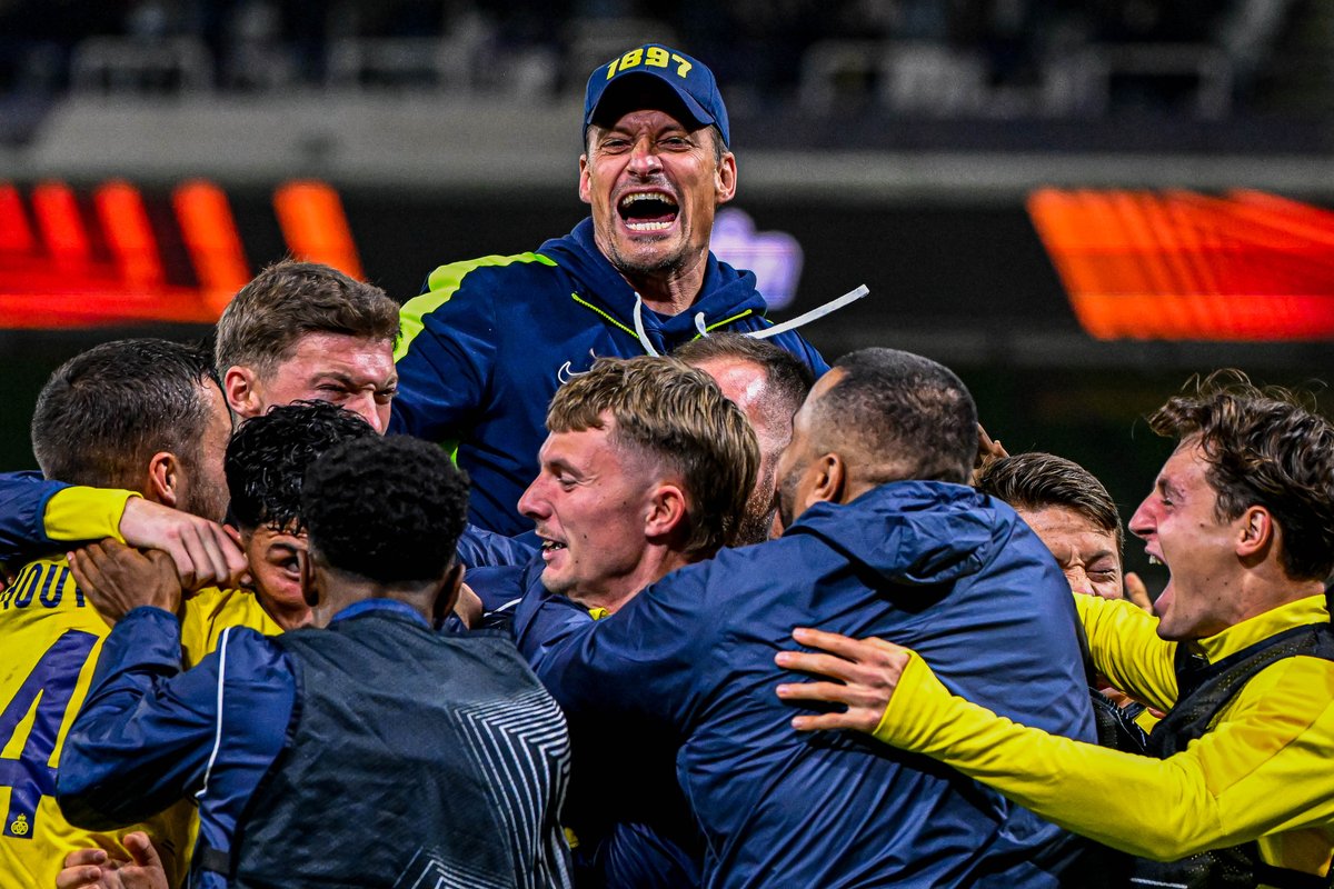UnionStGilloise's tweet photo. THAT MOMENT. 🔥🤩

#USGASK #UEL https://t.co/ql0XaQBWwI