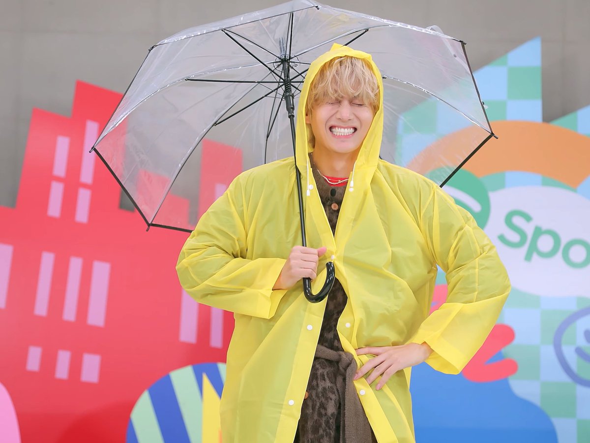 taetaehland's tweet photo. RT and Reply with:

PROTECT TAEHYUNG 
RESPECT TAEHYUNG 
TAEHYUNG DESERVES RESPECT  
HYBE PROTECT YOUR ARTIST https://t.co/NtYO1gogPP