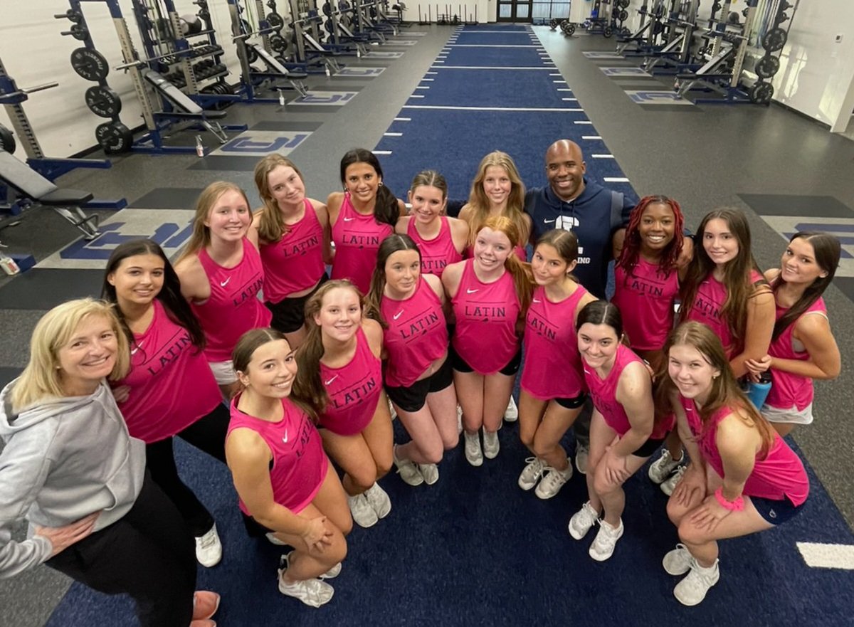 Great job working out this fall Latin Cheer! These girls know how to work.
#LatinStrong