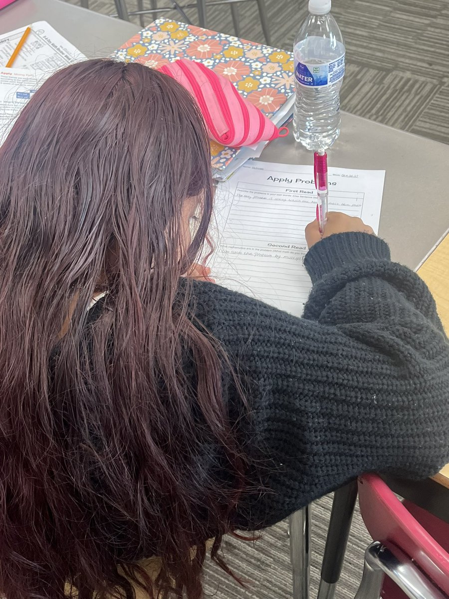Ms. Scheiwe’s 6th grade mathematicians attack their application problems by reading them multiple times (at least three), and writing about their approach to solving the problems.  #WarrenWill help students to think about the how AND the why #RPIMSRocks