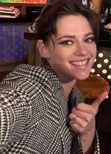 bellaxkristen's tweet photo. forever my girl 🖤 https://t.co/QtvJgCcGaz
