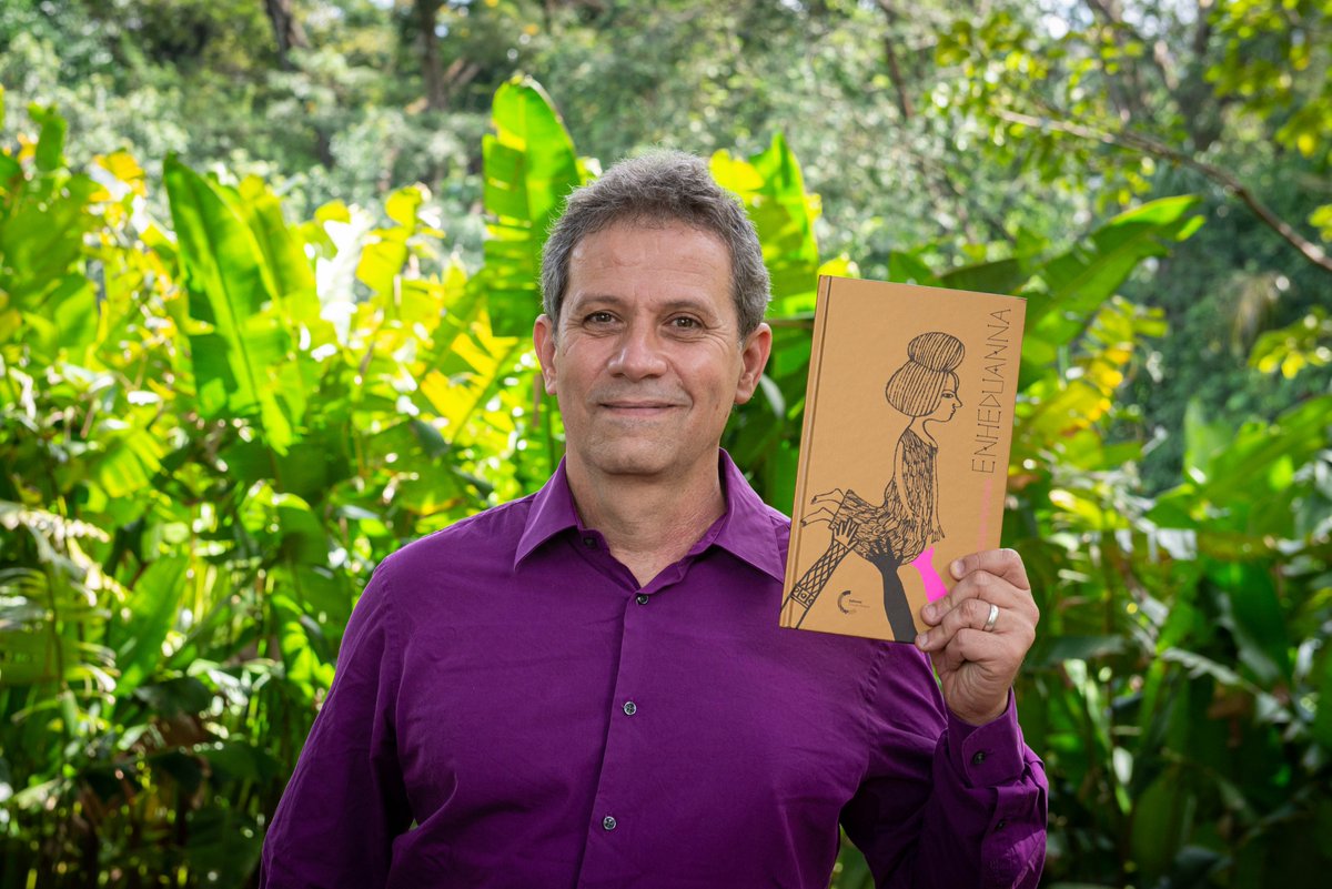 CirculoAbierto's tweet photo. El autor e ilustrador Roger Mello es nominado por quinta vez al prestigioso Premio Alma de #literatura infantil y juvenil. ¡Orgullosos del autor de "Enheduanna" de Círculo Abierto! El próximo ganador se anunciará en la Feria de #Libros de Boloña el próximo año. https://t.co/ndF1BysuR0