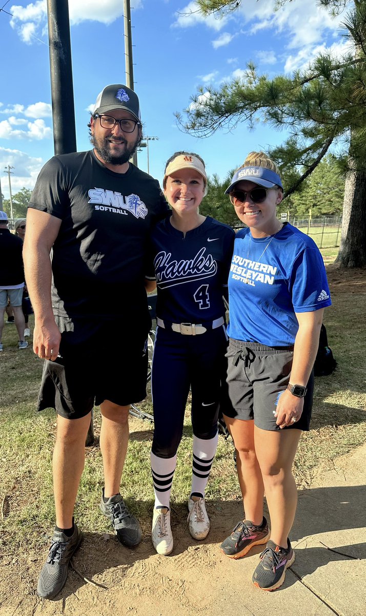 45softballsarah's tweet photo. Thank you for coming to watch @dees_44 and @Coach_Malloryy!!So excited for the future!! @SoftballSwu 🥎💙 https://t.co/KgqYdCqG0z