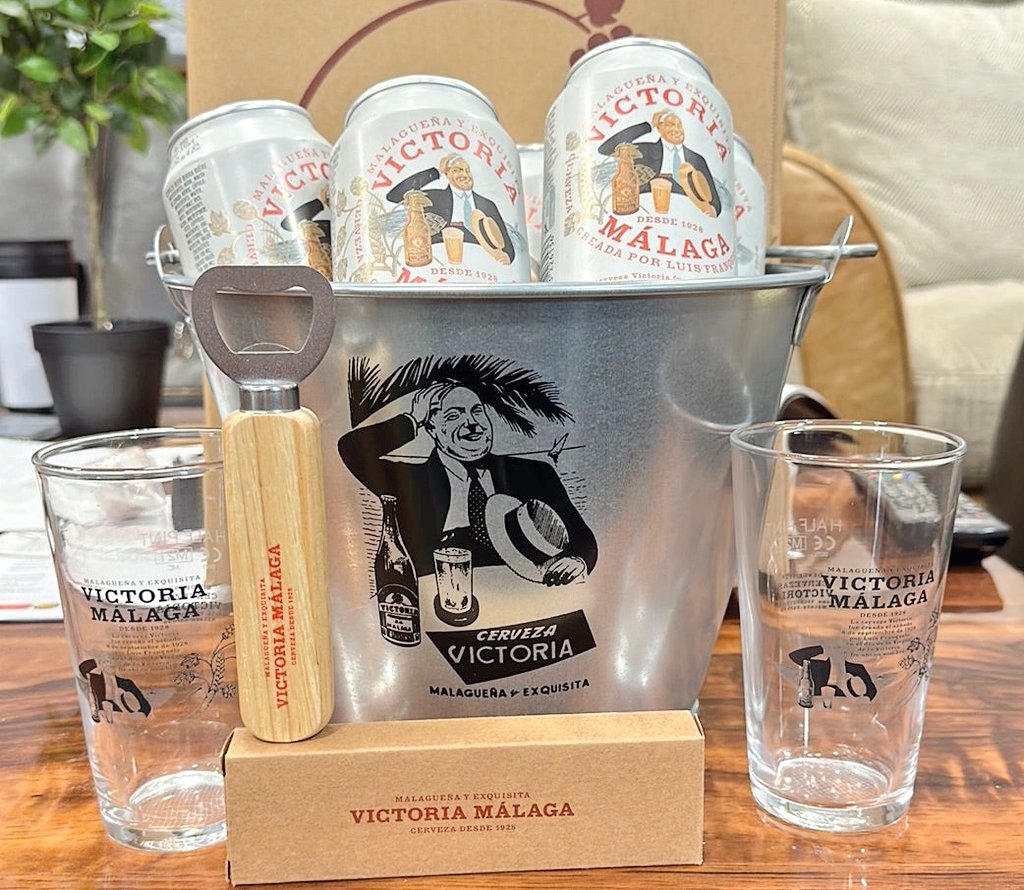 Right guys, We've got this brilliant Victoria Malaga bundle to give away to 1 lucky winner! All you have to do is follow these simple steps. Follow us @PintsBeauty Like ❤️ and Repost 🔄 this post. Winner will be picked at random this Sunday. Good luck!! 🍻