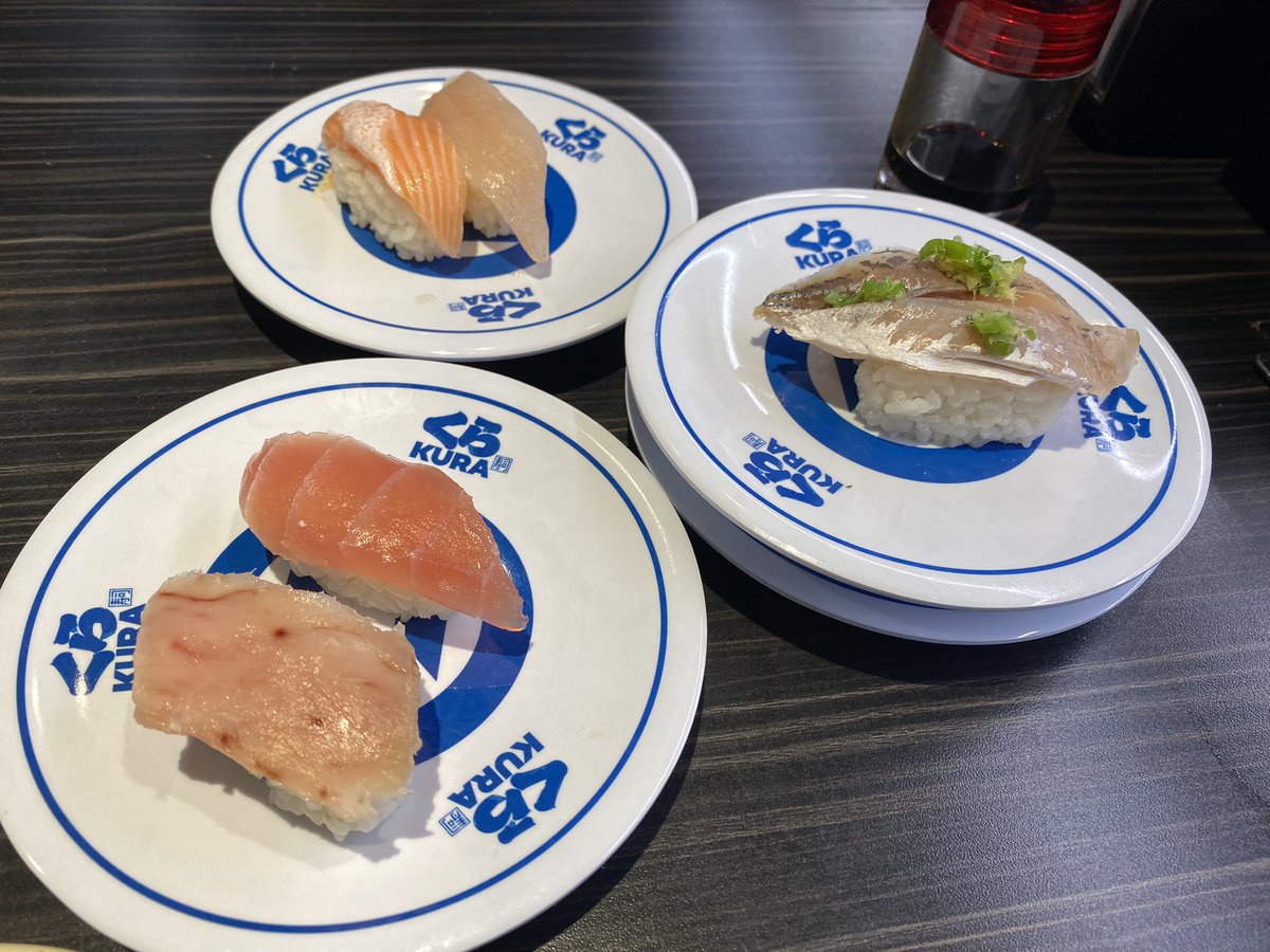 emi___xyz's tweet photo. サンフランシスコのくら寿司で7皿分とお味噌を注文したところ$40(6,000円)だった。日本だったら1500円ぐらい!? https://t.co/wTjB6GEk08